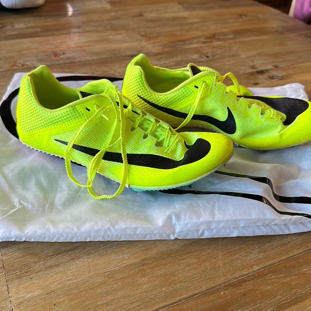 Nike neon green/yellow women’s soccer cleats size 7